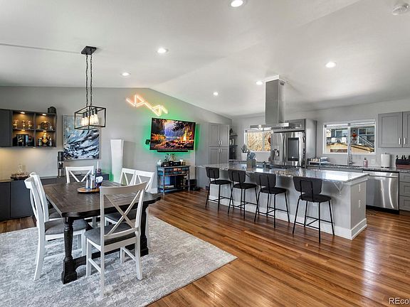 2nd image of 6652 Zinnia Street