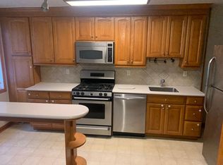 8013 Leon St, Philadelphia, PA 19136
