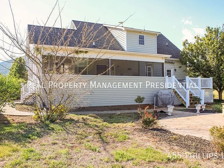 455 Phillips Ln — Photo 28