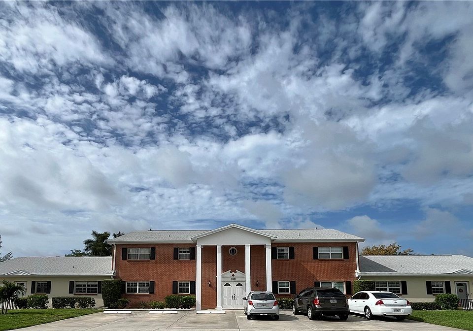 1st image of 1356 Myerlee Country Club Blvd APT 2