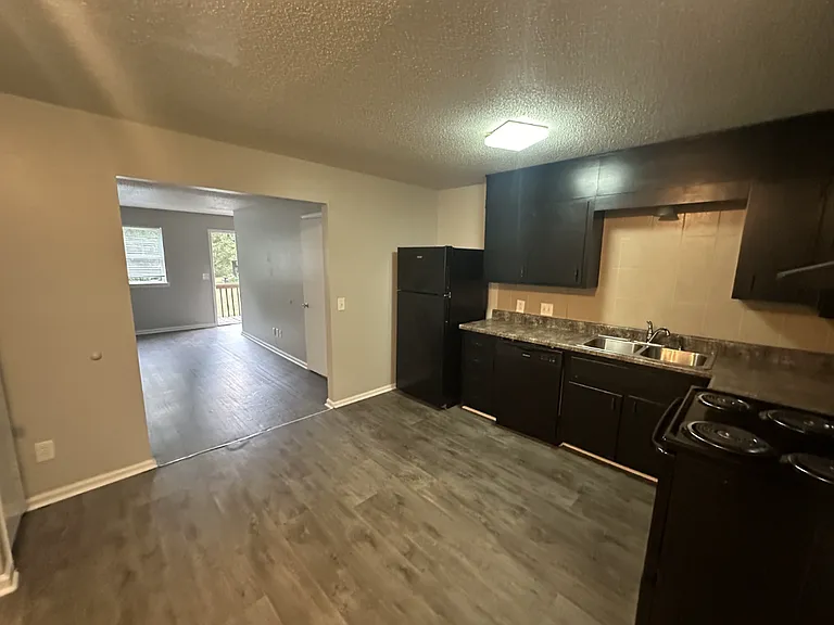 7655 Austin Dr — Photo 3
