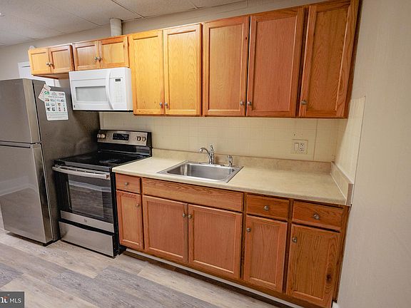 5th image of 14 W High St APT A