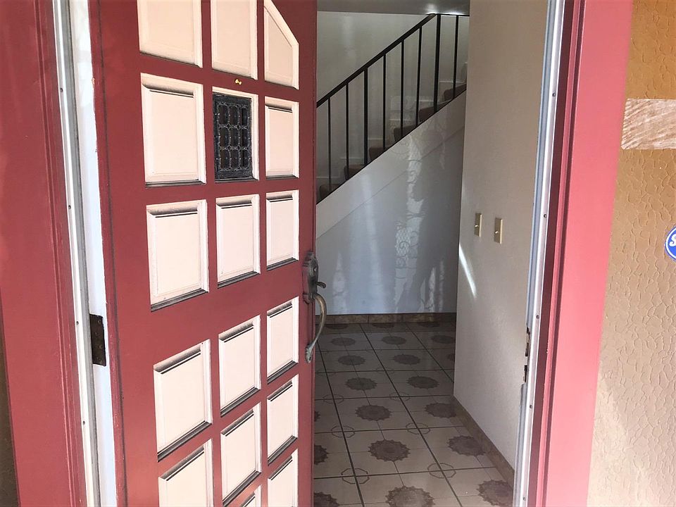 1st image of 405 Brussels St
