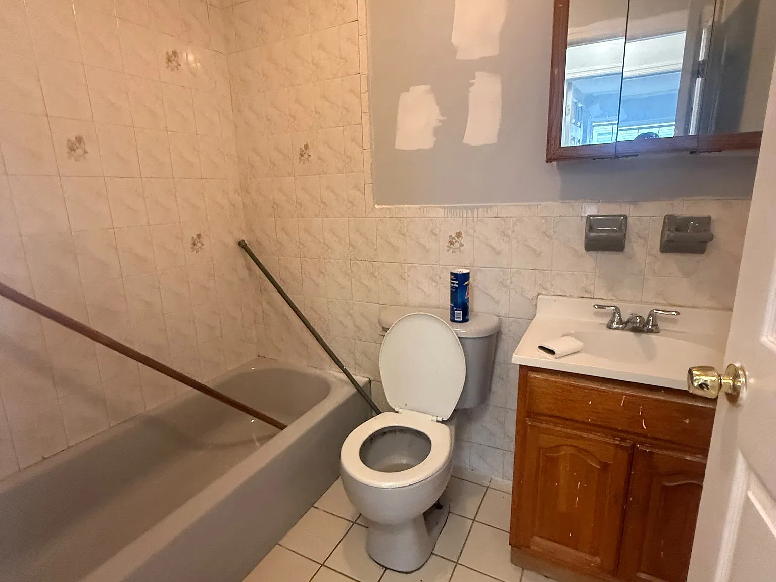 4 bed, $3,400 — Photo 4