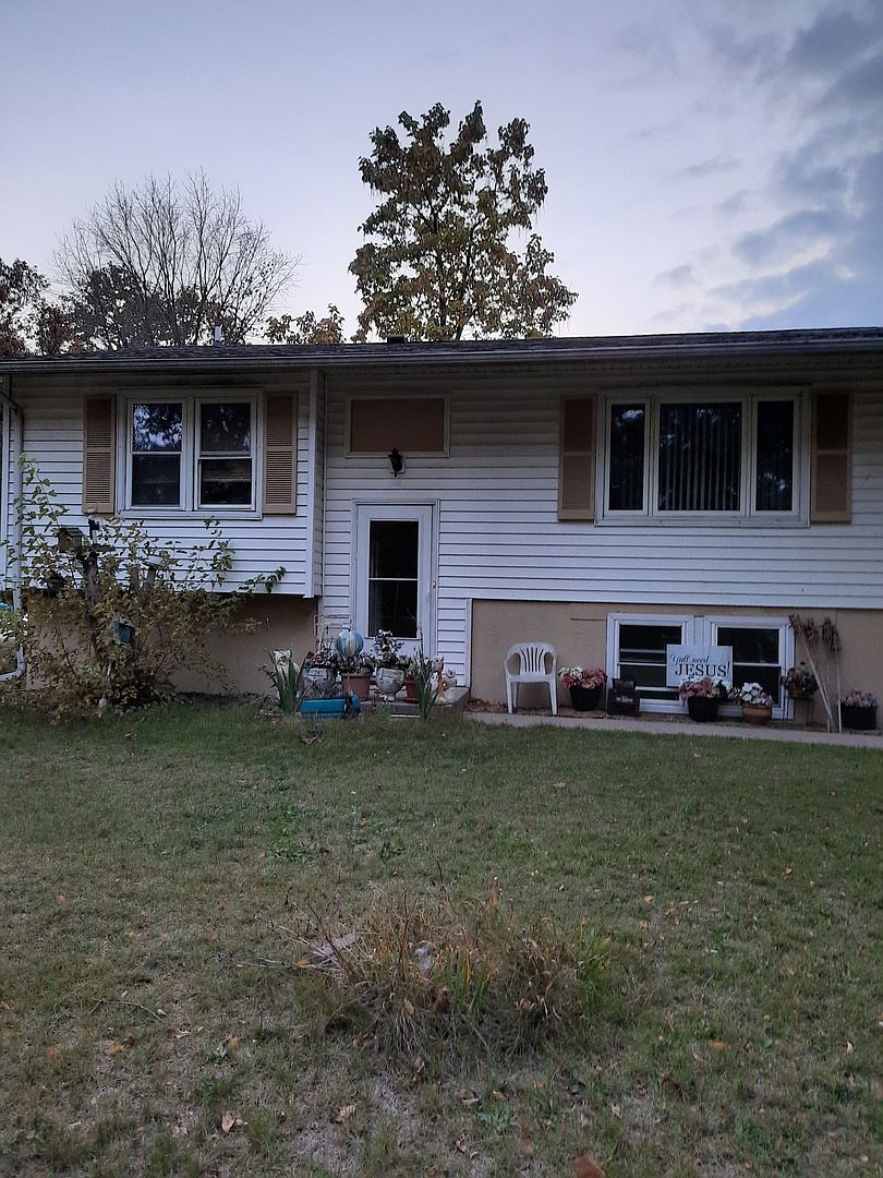 129 S Bower Rd, Beaverville, IL 60912 Zillow