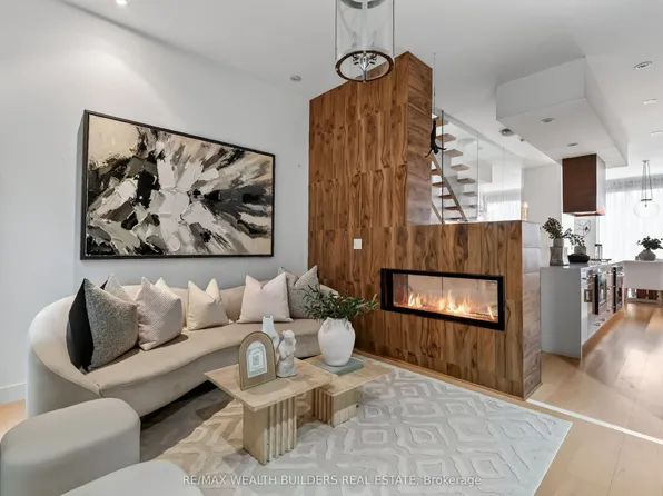 837 Broadview Ave #Townhouse 07, Toronto, ON M4K 2P9