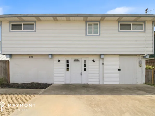 228 Barracuda St, Bayou Vista, TX 77563