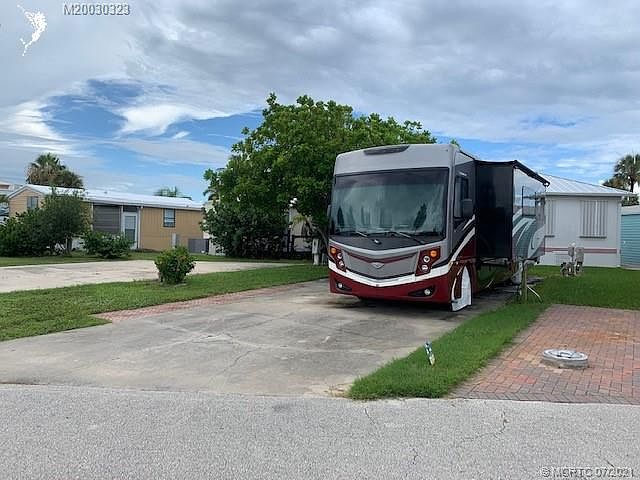 1st image of 480 Nettles Blvd