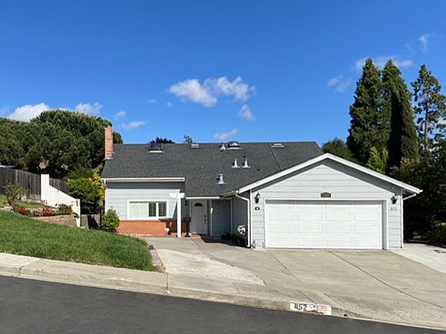 2nd image of 852 Tradewind Ln