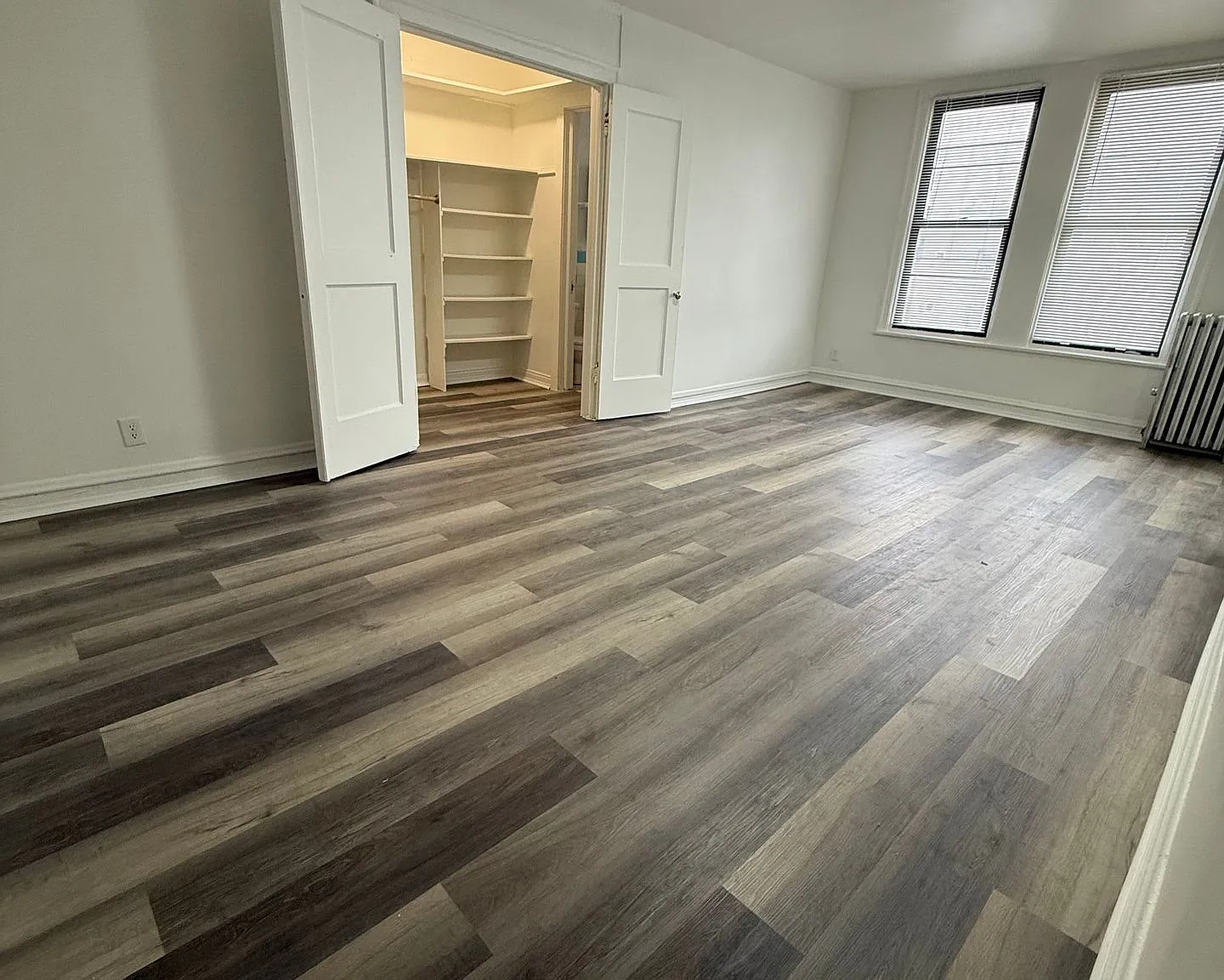 156-158 N. Central Avenue. — Photo 2