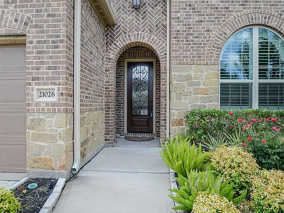 2nd image of 21026 Redvine Terrace Ct