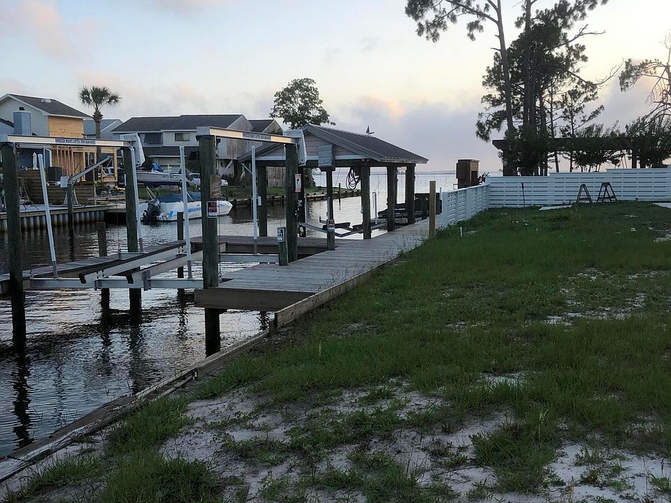 2nd image of 1317 Calabria Rd