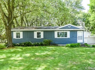 5899 Glenbrook Dr SE, Kentwood, MI 49508