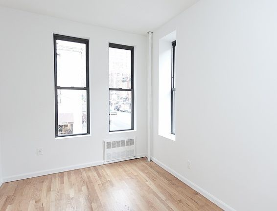 3rd image of 1361 Lexington Ave #1F