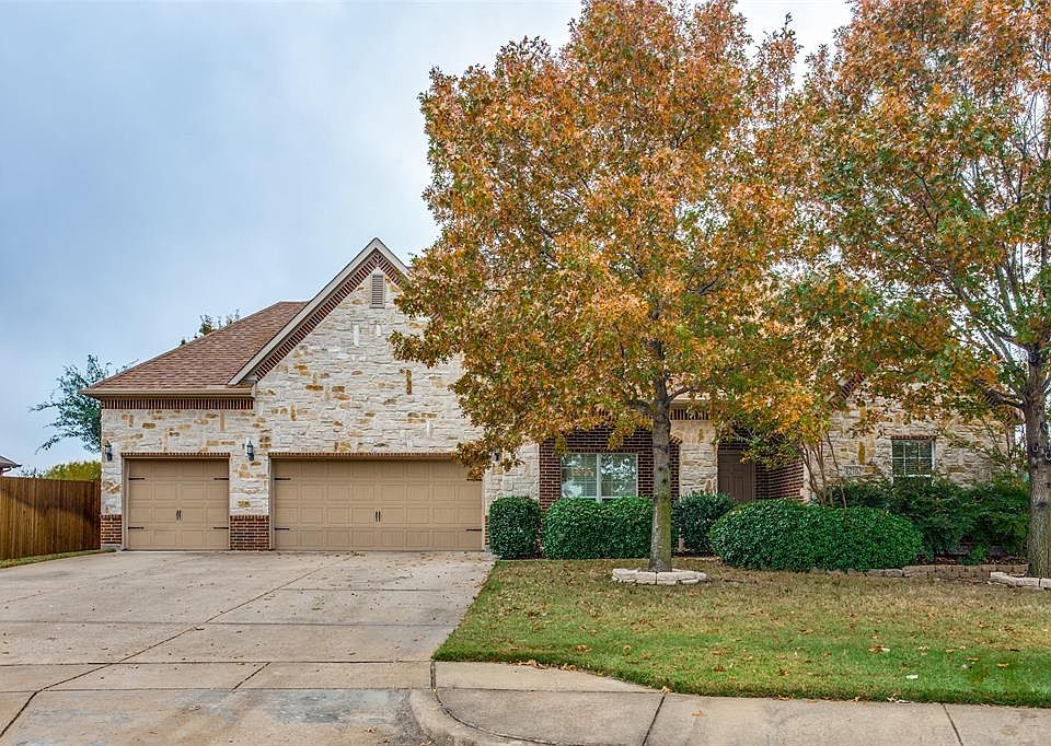 1st image of 1216 Clairemont Ln