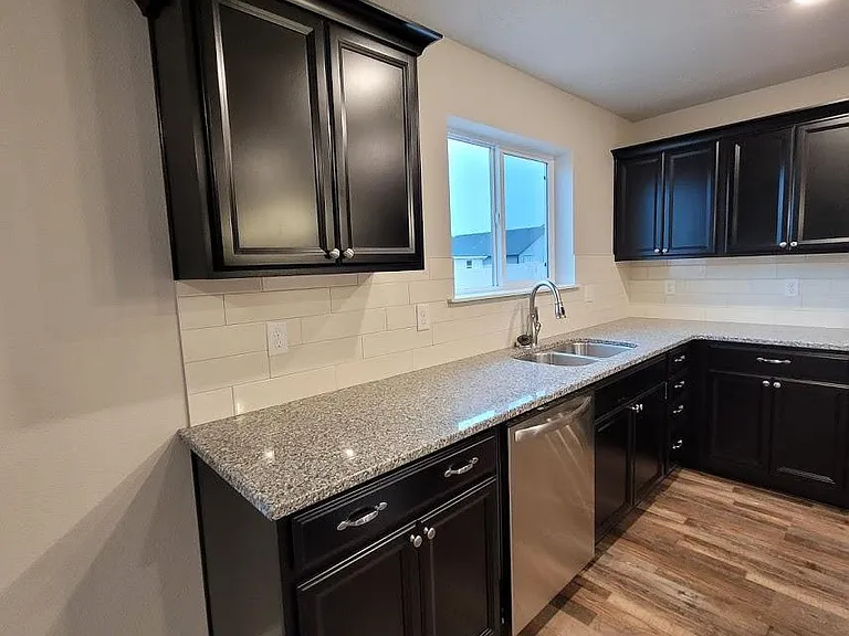 17795 Stony Ridge Ave — Photo 7