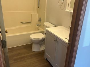 521 Lincoln St #204, Mauston, WI 53948
