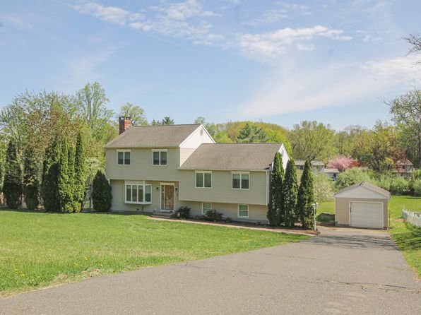 12 Chimney Dr, Bethel, CT 06801