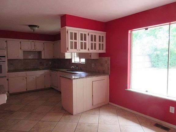 5th image of 4925 NW 17th St