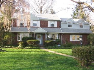 1409 Overbrook Dr, Cherry Hill, NJ 08002