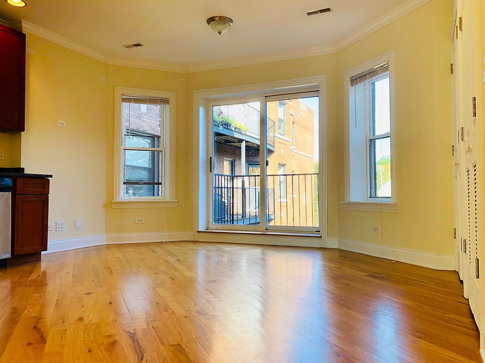 2nd image of 4018 N Central Park Ave APT 2S