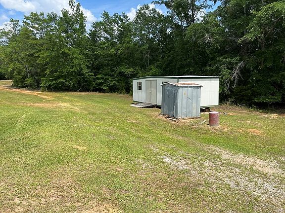 3rd image of 1350 County Road 84