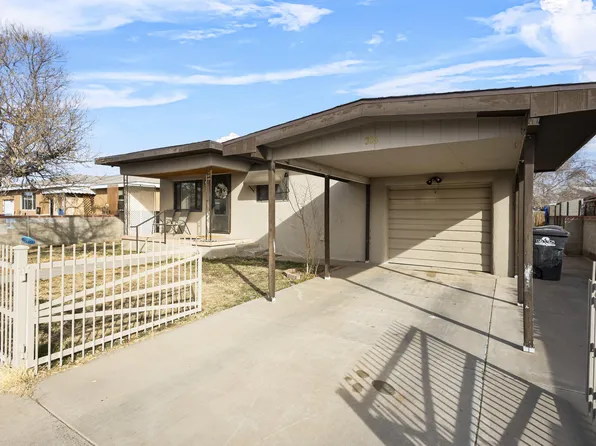 305 Rosedale Cir, Belen, NM 87002
