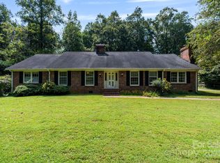 548 Lakenheath Ln, Matthews, NC 28105