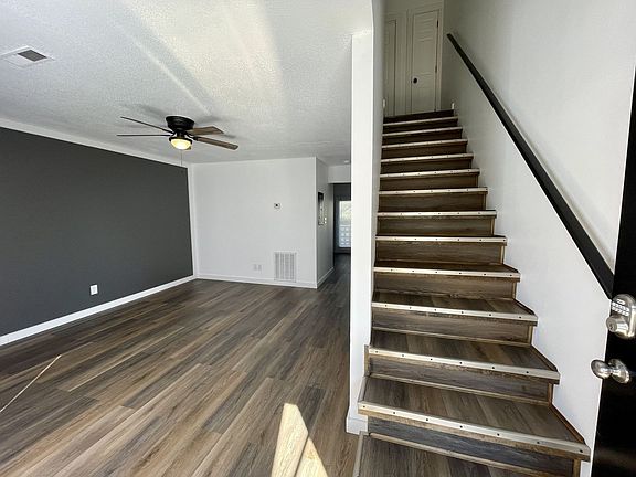 3rd image of 1642 Hillwood Dr SE #D-1