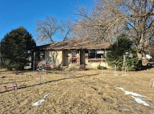 511 Vine Ave W, Montgomery, MN 56069