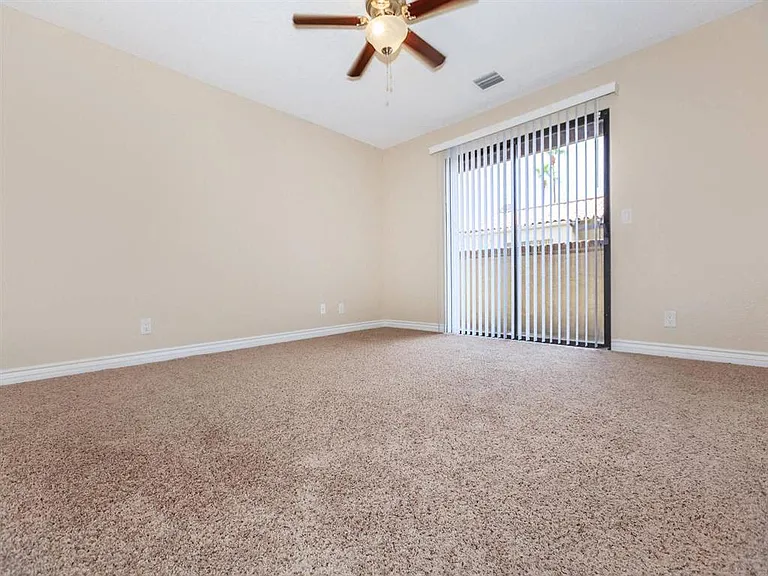 San Jacinto RC Apartments — Photo 17
