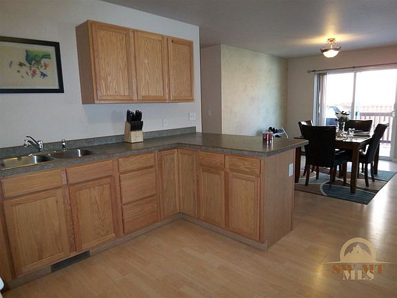4th image of 1106 B Biehl Dr