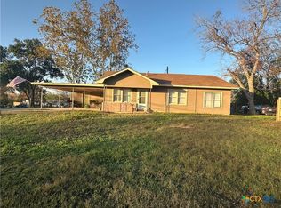 3081 S Stockdale Highway St, Seguin, TX 78155