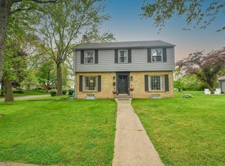 3247 S Elmwood Ave, Greenfield, WI 53219