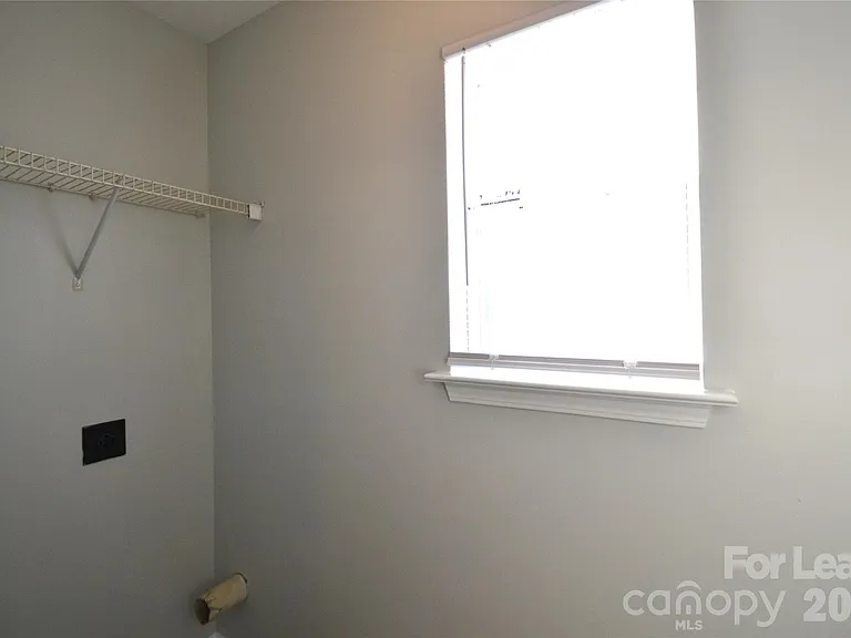 4638 Palm Breeze Ln — Photo 11