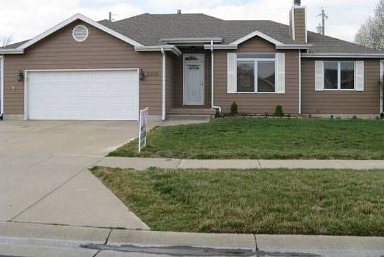 1st image of 2908 Ray Ave