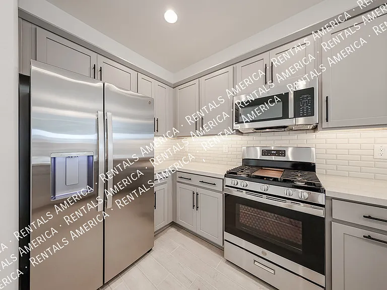 8725 W Windsor Blvd — Photo 11