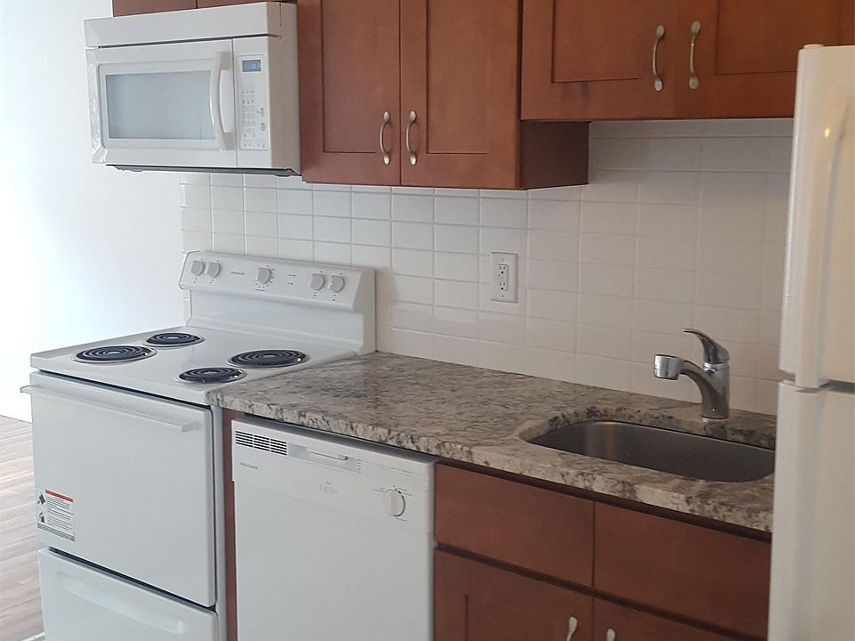 1st image of 411 N Madison St #2