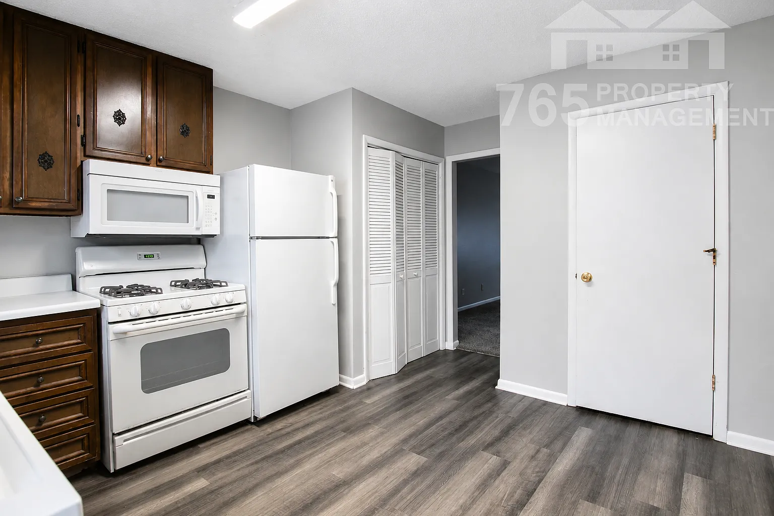 2 bed, 700 sqft, $895 — Photo 3