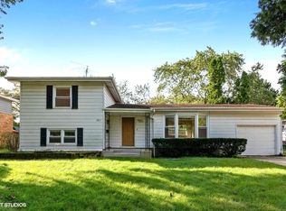 1413 Dartmouth Ln, Deerfield, IL 60015