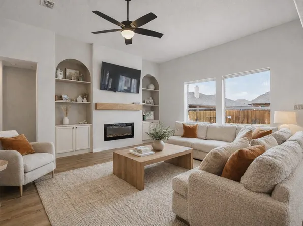 107 King Ct, Fate, TX 75087