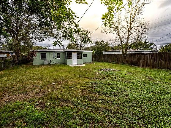 3rd image of 4206 Lake Lawne Ave