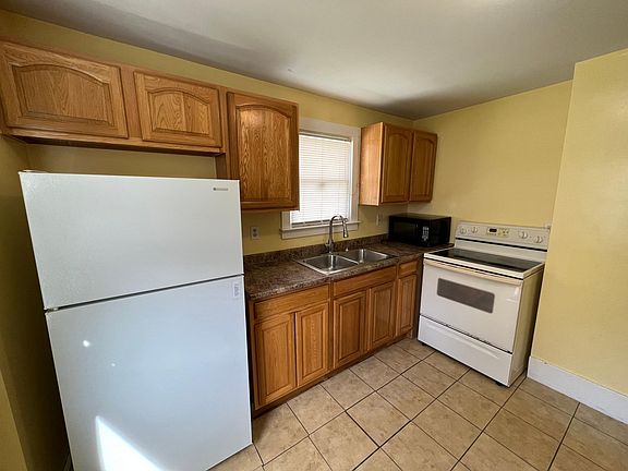 4th image of 318 Atlantic St NW