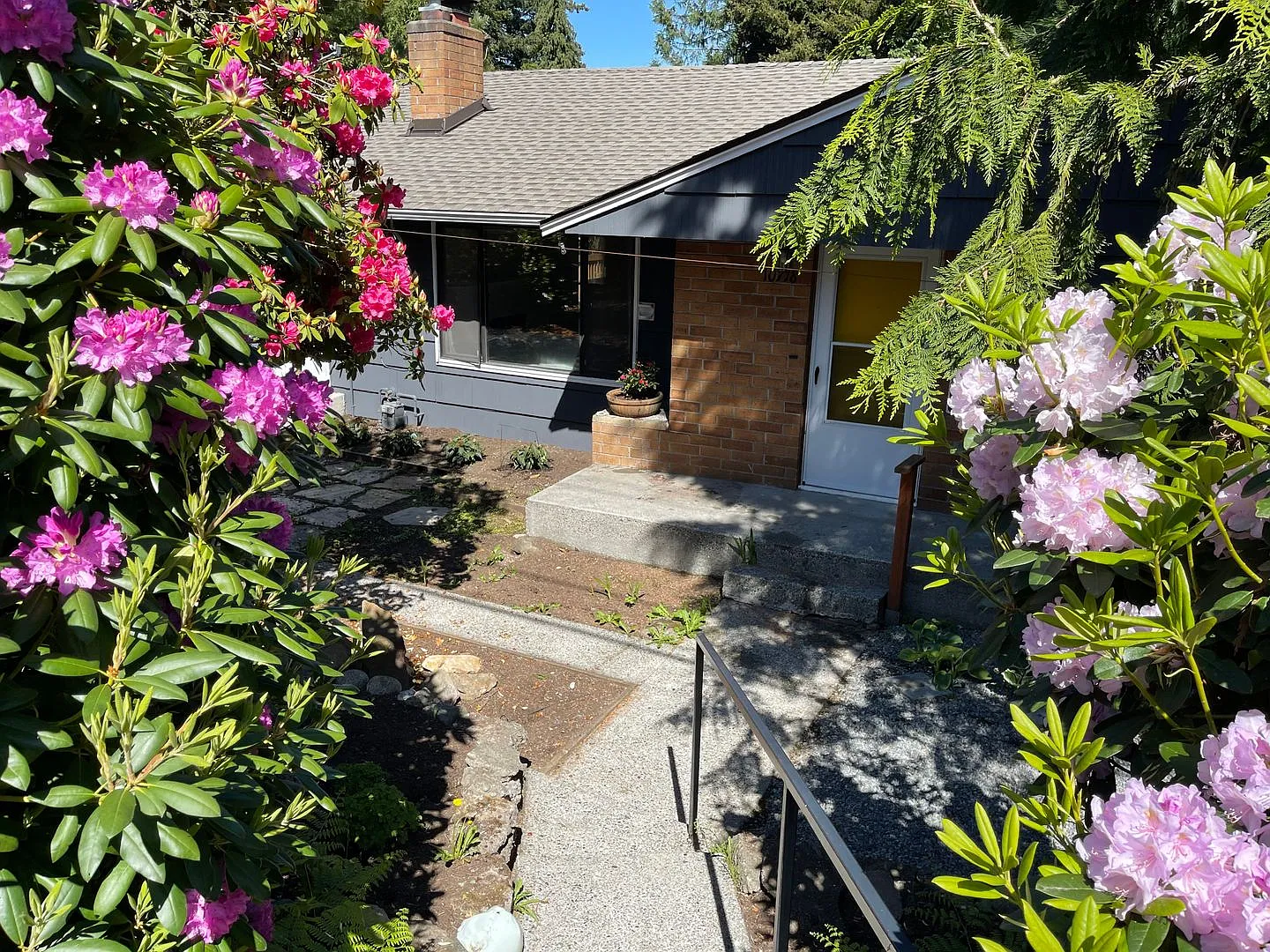 Spacious 4 bedroom, 2 bath Home in Northgate! — Photo 2
