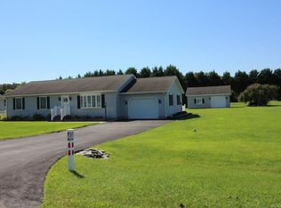 4 Pike St, Milton, DE 19968