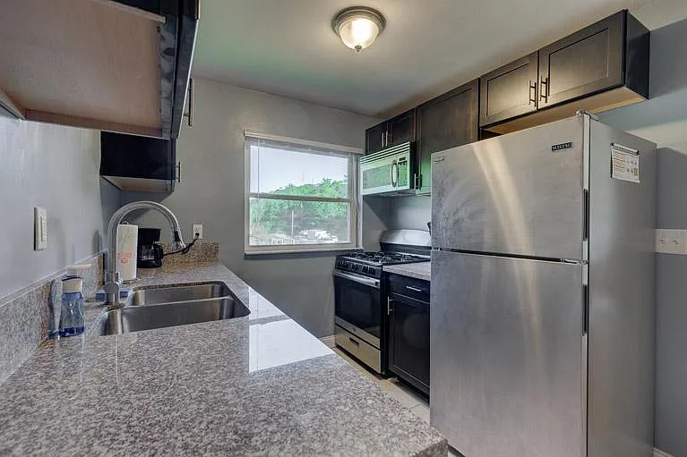4715 Kirby Ave #4