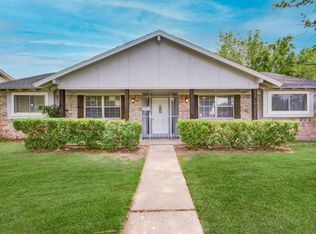 7927 Pella Dr, Houston, TX 77036