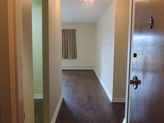 5th image of 4224 Saratoga Ave APT 204