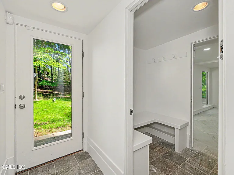 424 Cognewaugh Rd — Photo 31