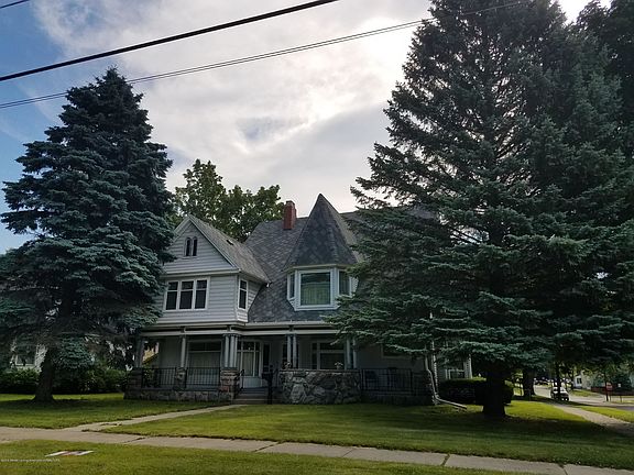 3rd image of 304 N Cochran Ave